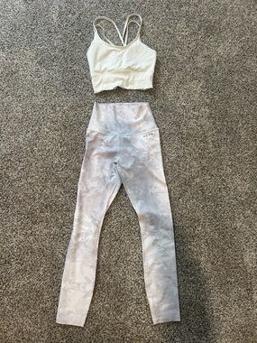 Workout Set - Acta and Gilly Hicks